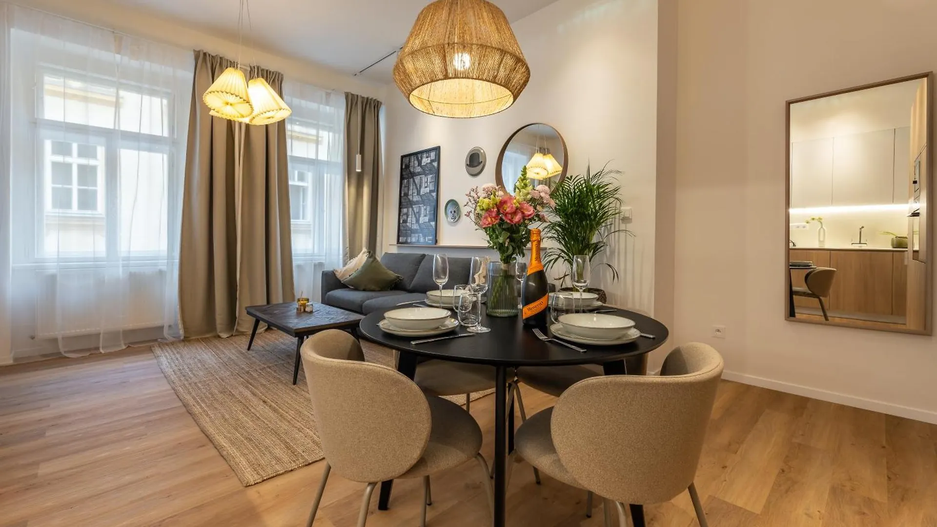 Boho Renovated Apartment Close To National Theather プラハ