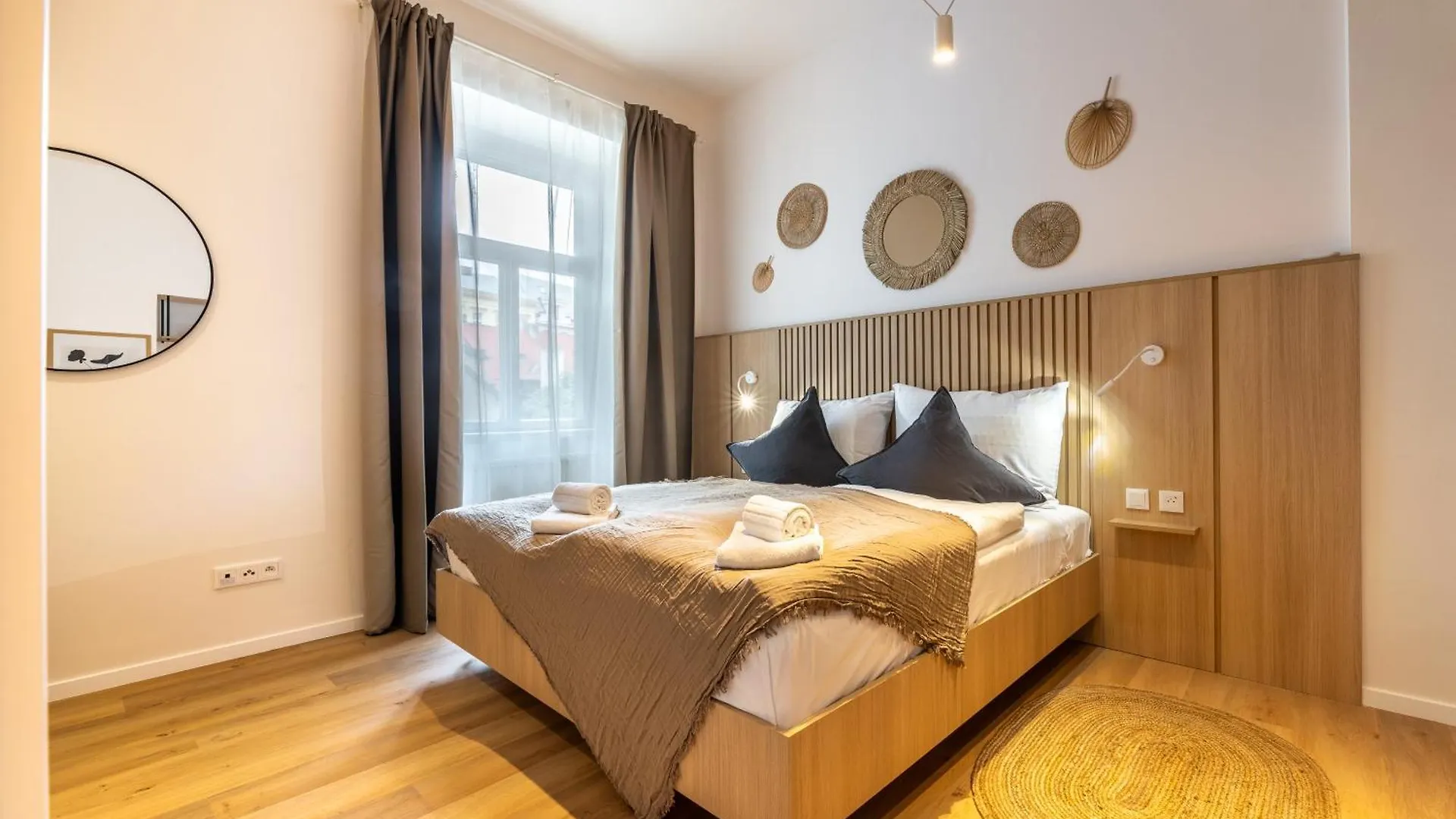 Boho Renovated Apartment Close To National Theather プラハ